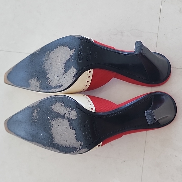 Escada shoes 71/2 - Picture 4 of 7